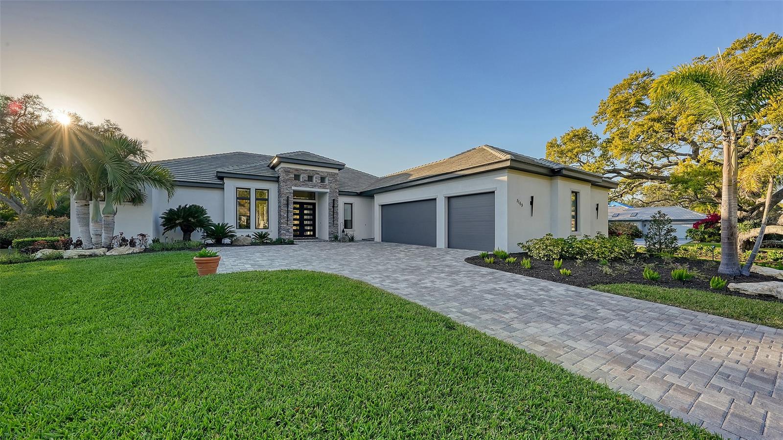 THE LANDINGS - Residential