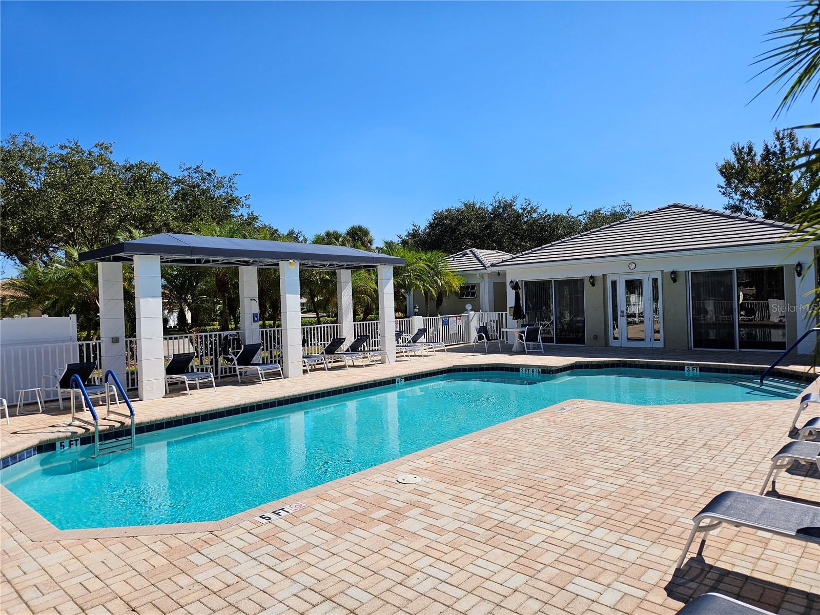 PATIOS 03 OF ST ANDREWS PARK AT PLANTATION THE - Residential Lease