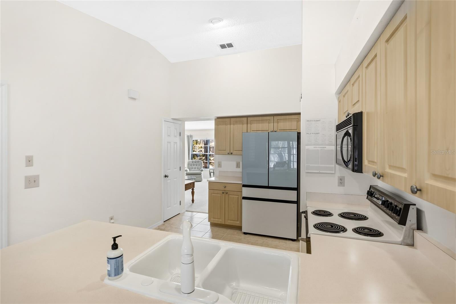 THE VILLAGES OF LAKESIDE SOUTH PHIII REV - Residential