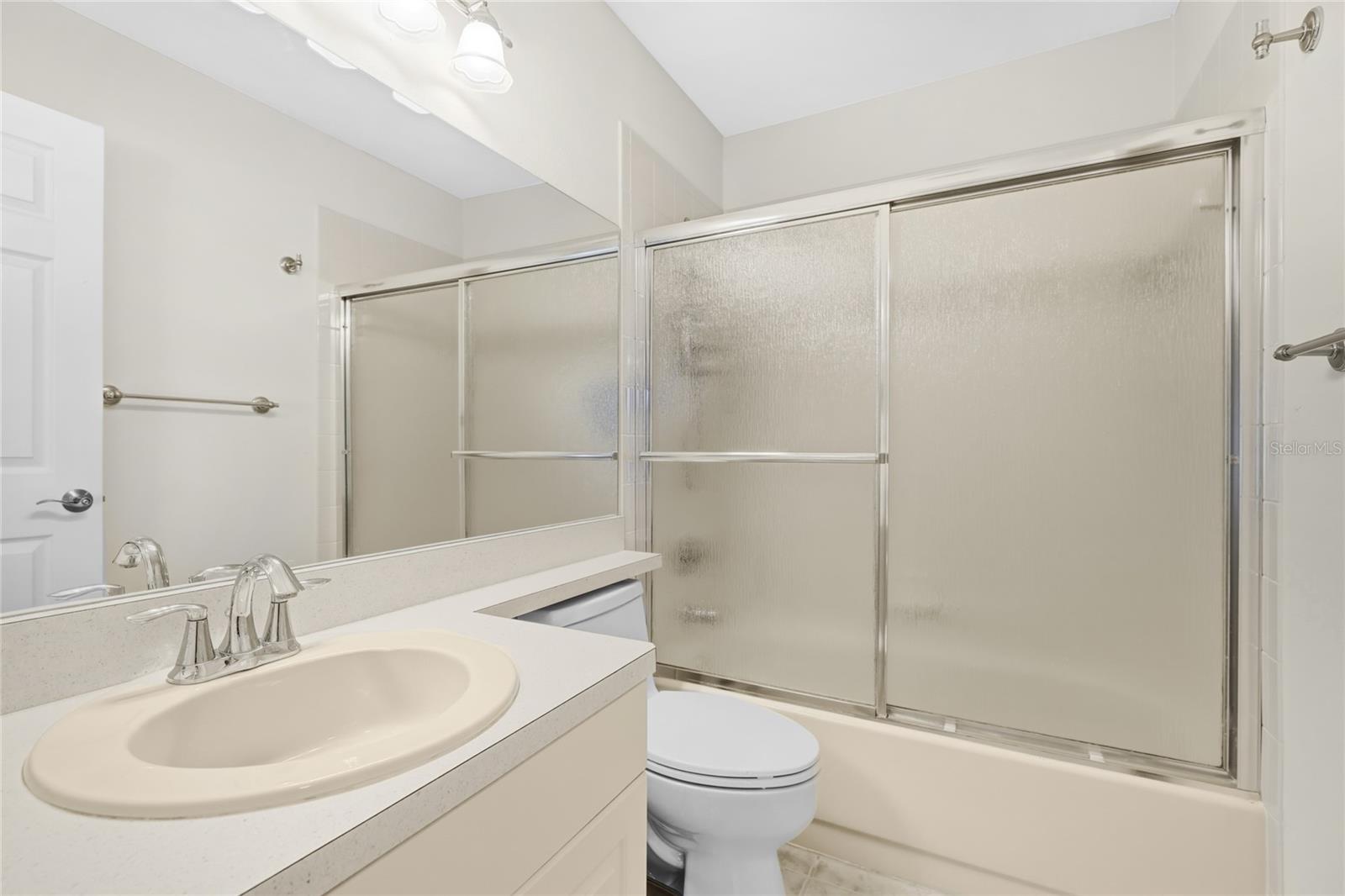 THE VILLAGES OF LAKESIDE SOUTH PHIII REV - Residential