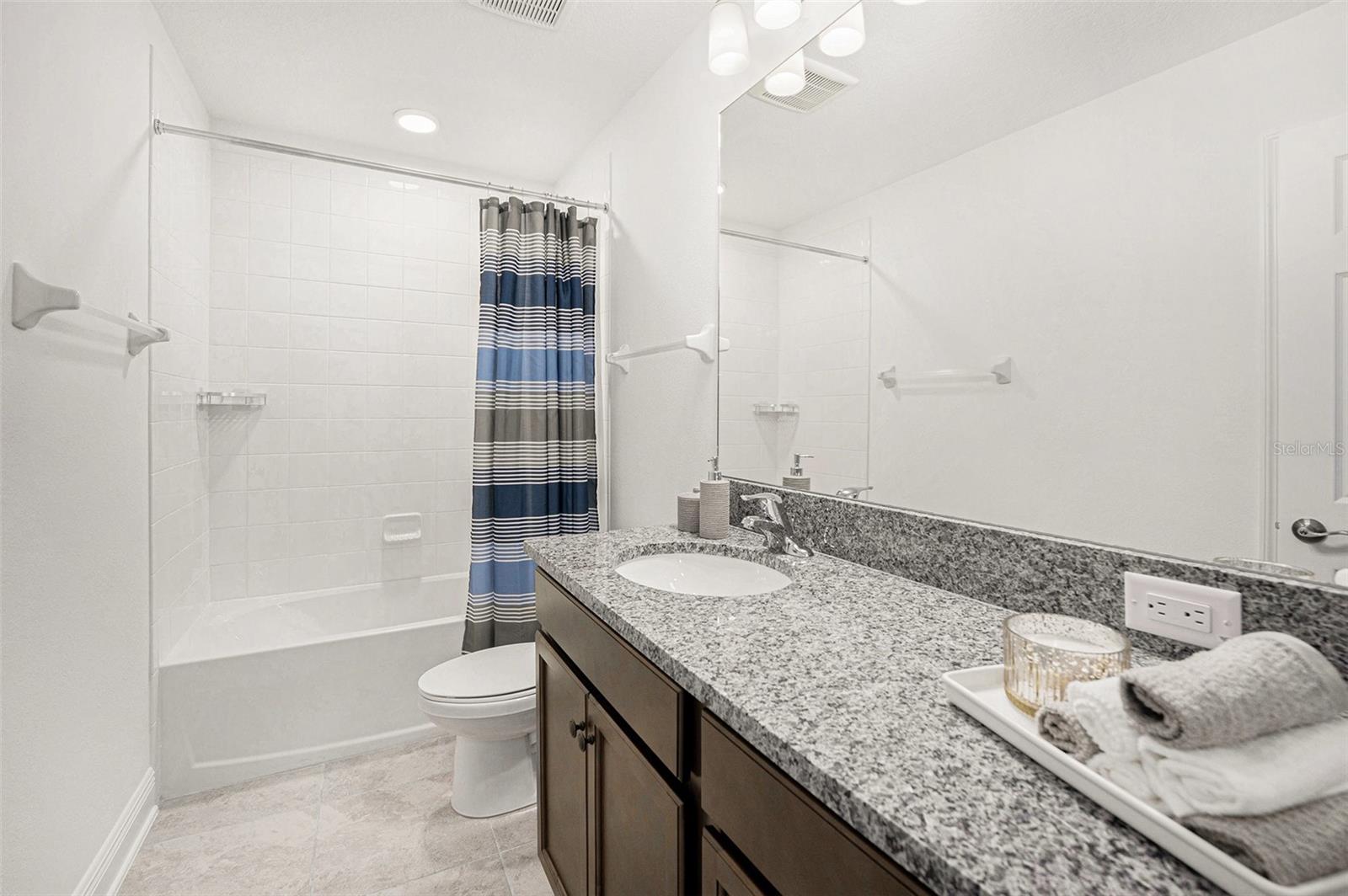 WHISPERING OAKS PRESERVE - Residential