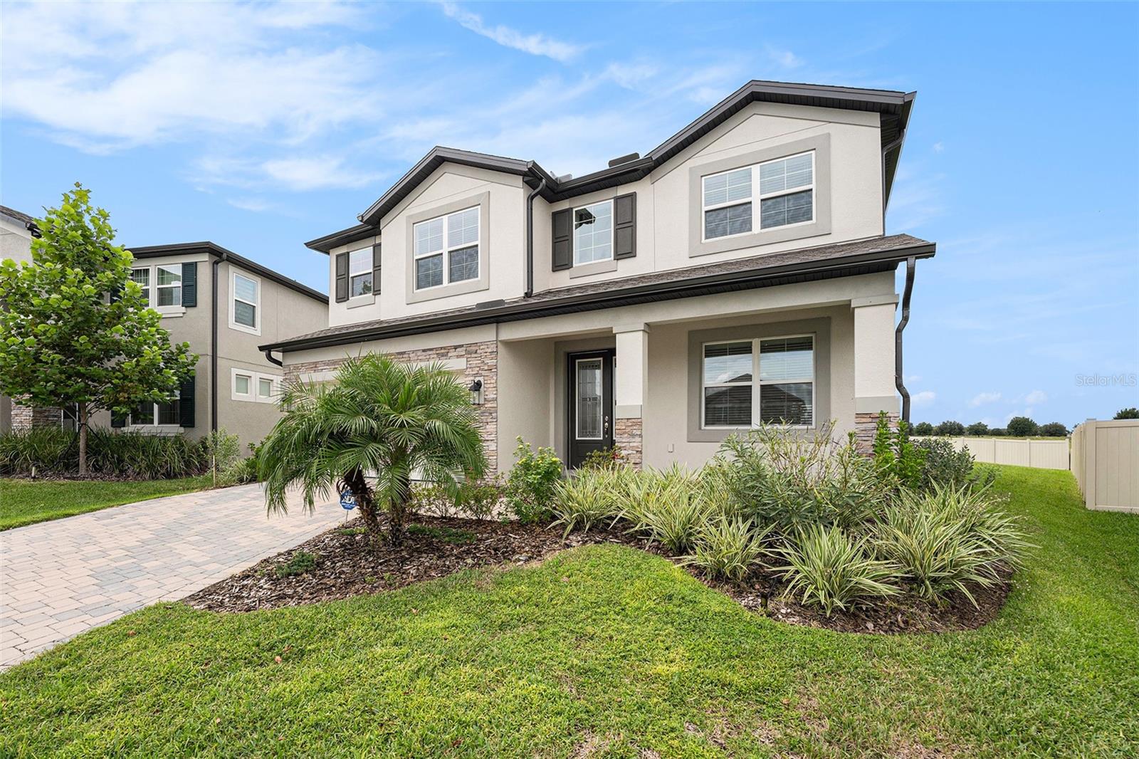 WHISPERING OAKS PRESERVE - Residential