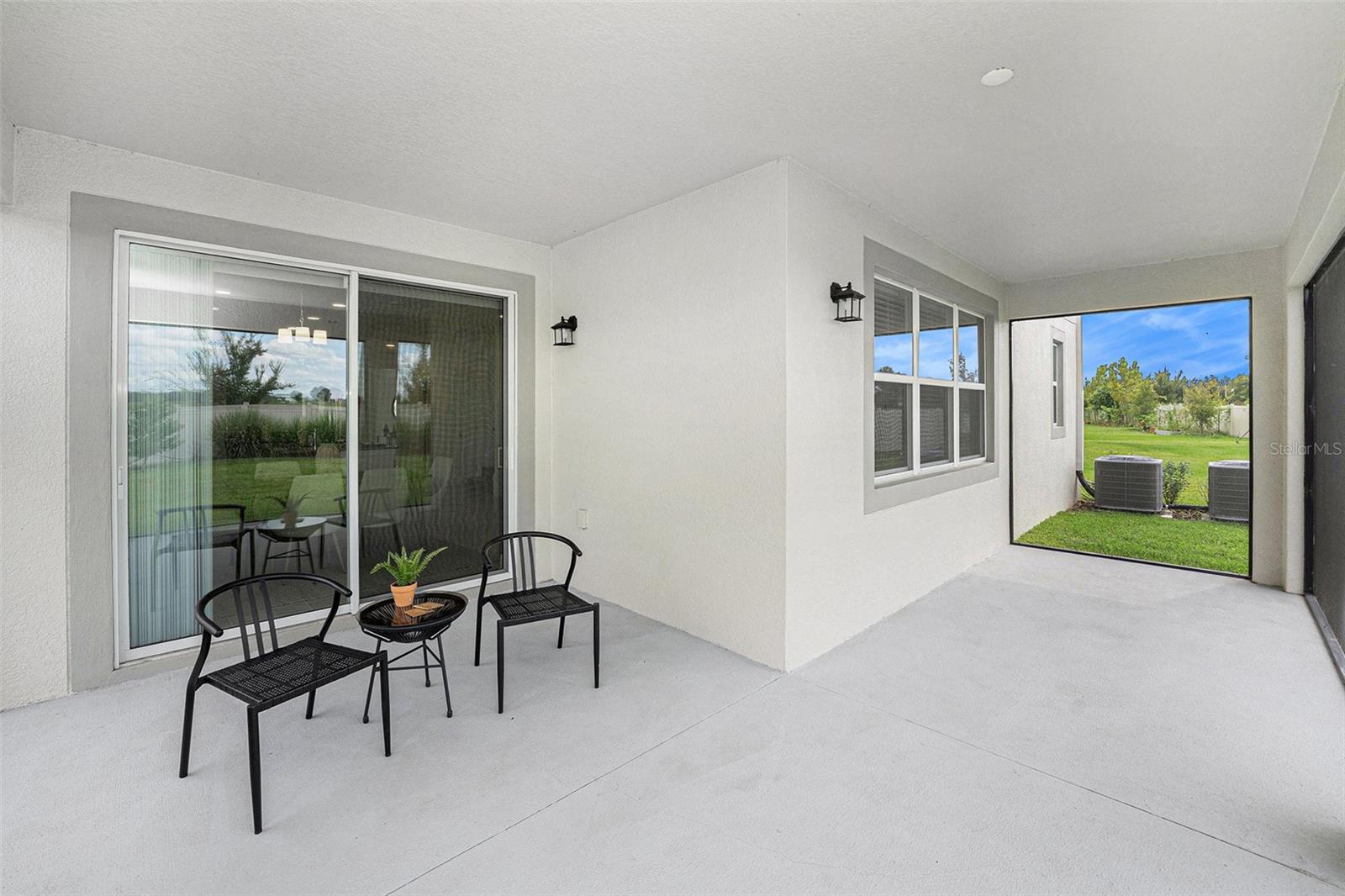 WHISPERING OAKS PRESERVE - Residential