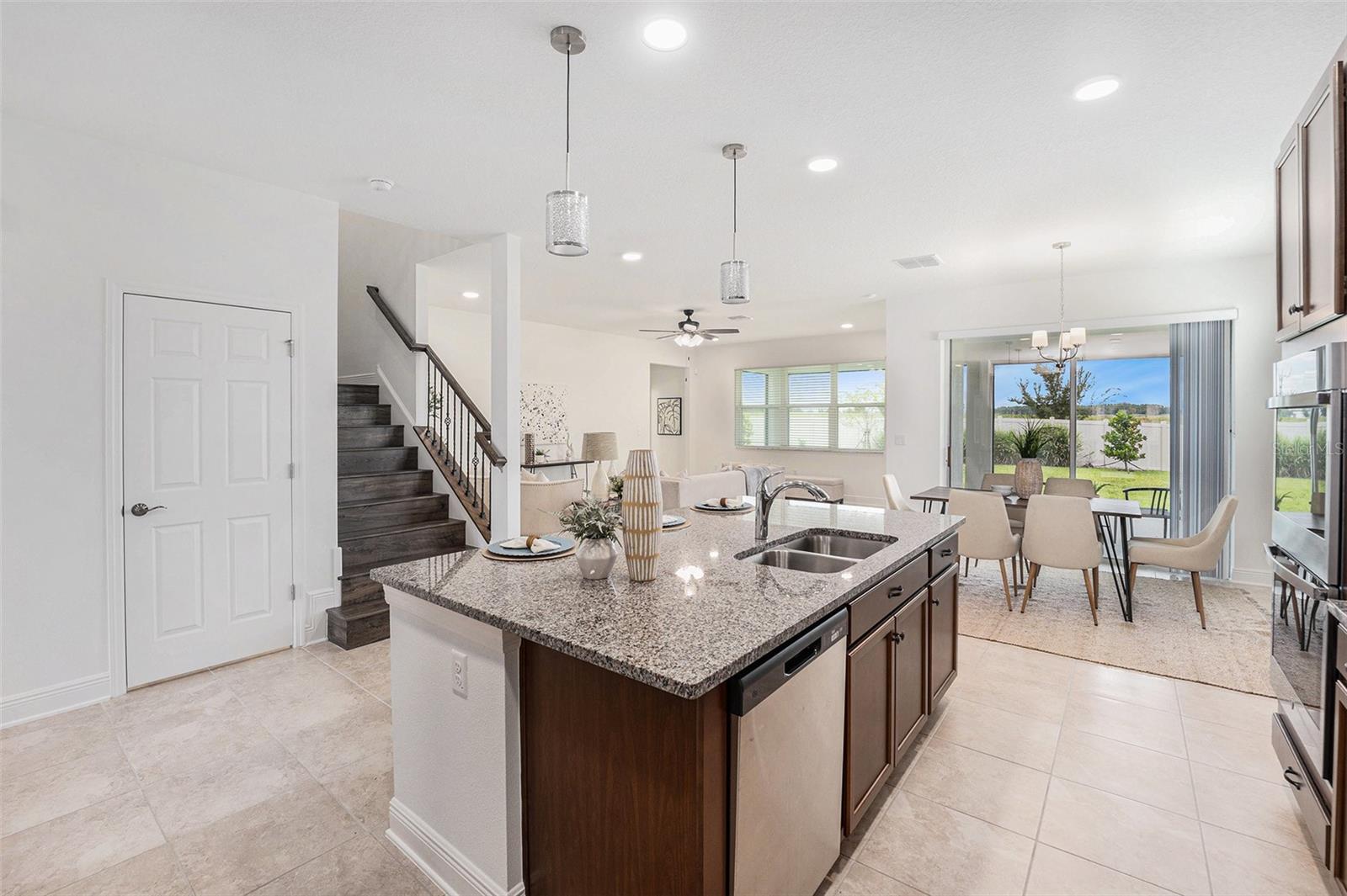 WHISPERING OAKS PRESERVE - Residential