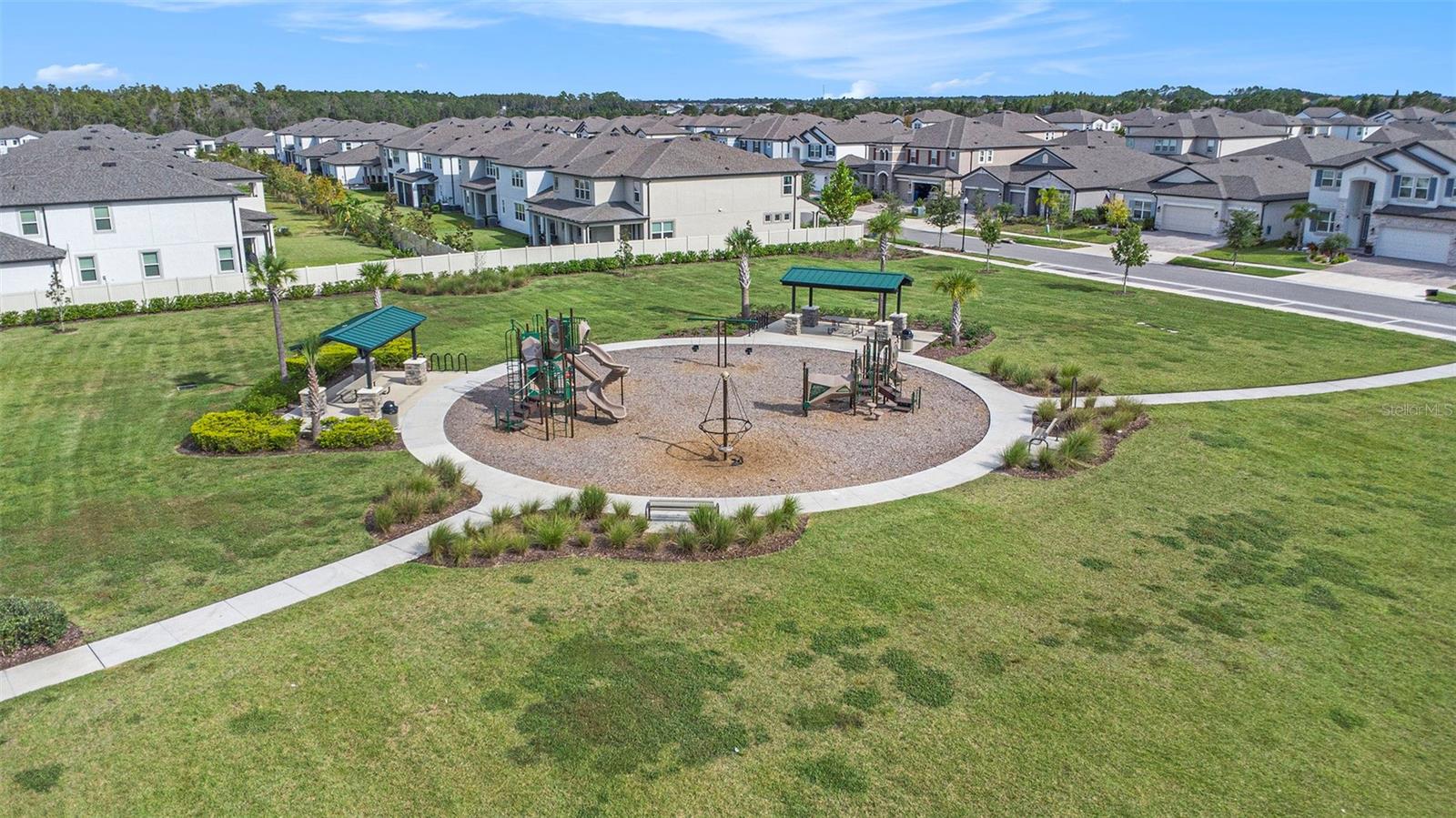 WHISPERING OAKS PRESERVE - Residential