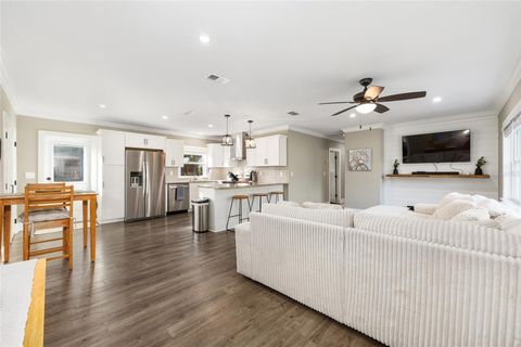 Tiny photo for 524 SE 31st Avenue, Ocala, FL 34471 (MLS # OM715976)