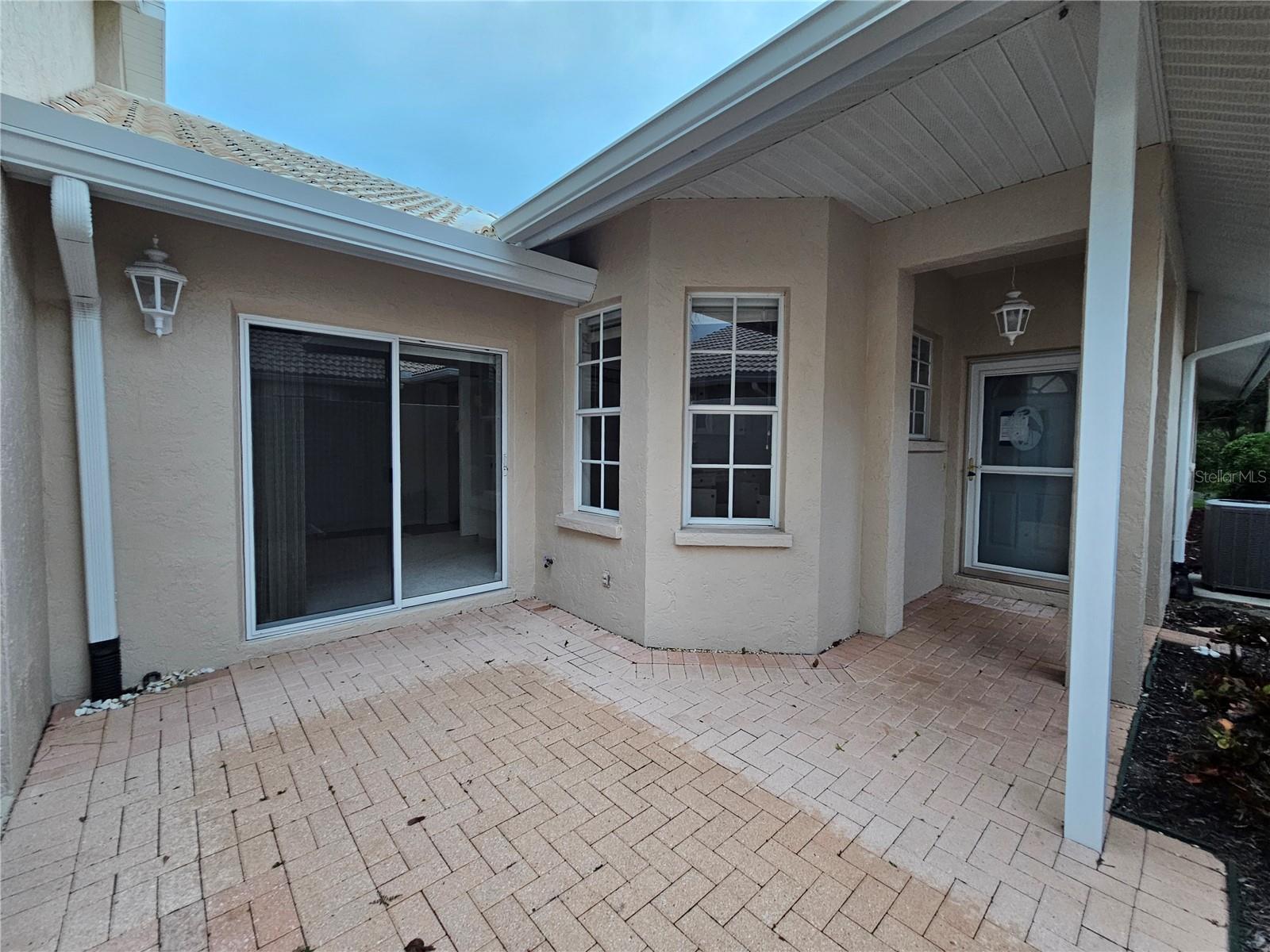 1228 BERKSHIRE CIRCLE