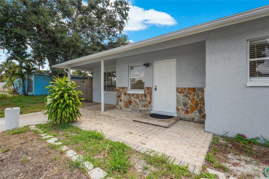 Photo of 2003 Princeton Avenue, Bradenton, FL 34207 (MLS # A4702243)