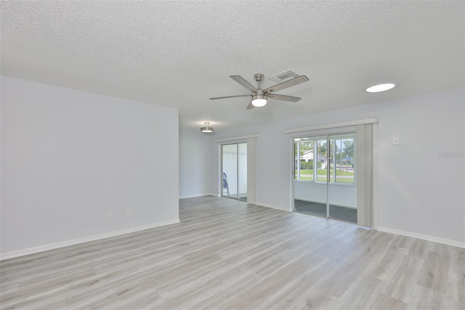 431 GLOUCESTER BOULEVARD 87