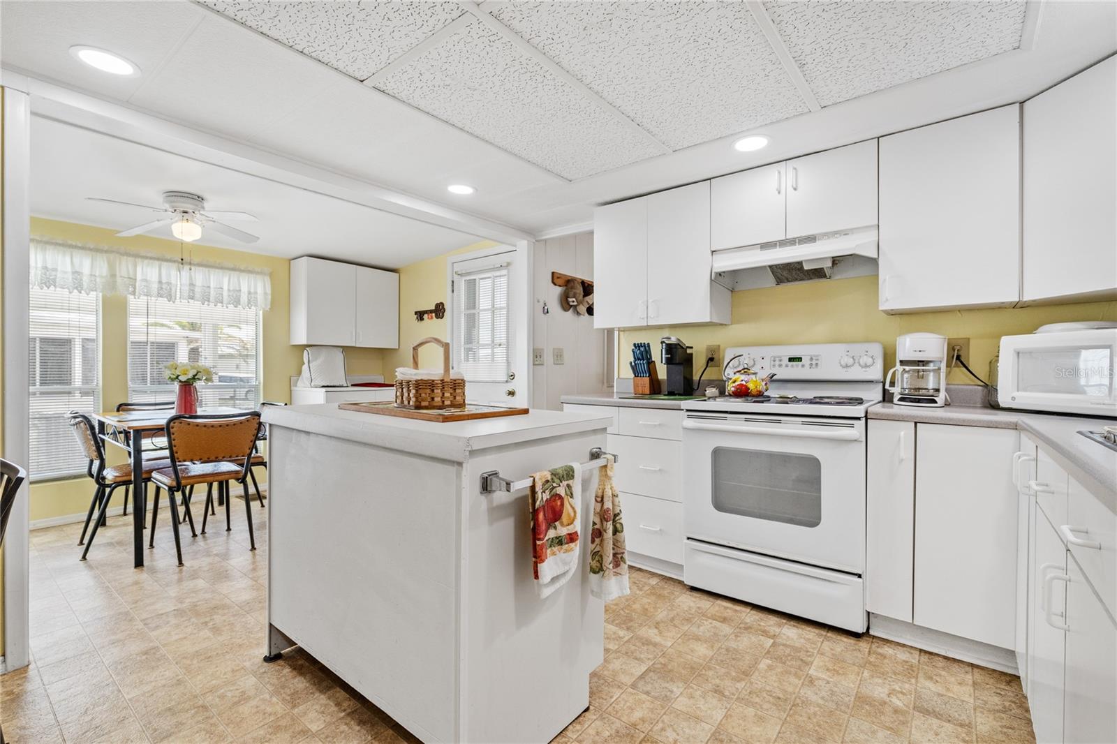 CARRIAGE VLGE U 01 - Residential