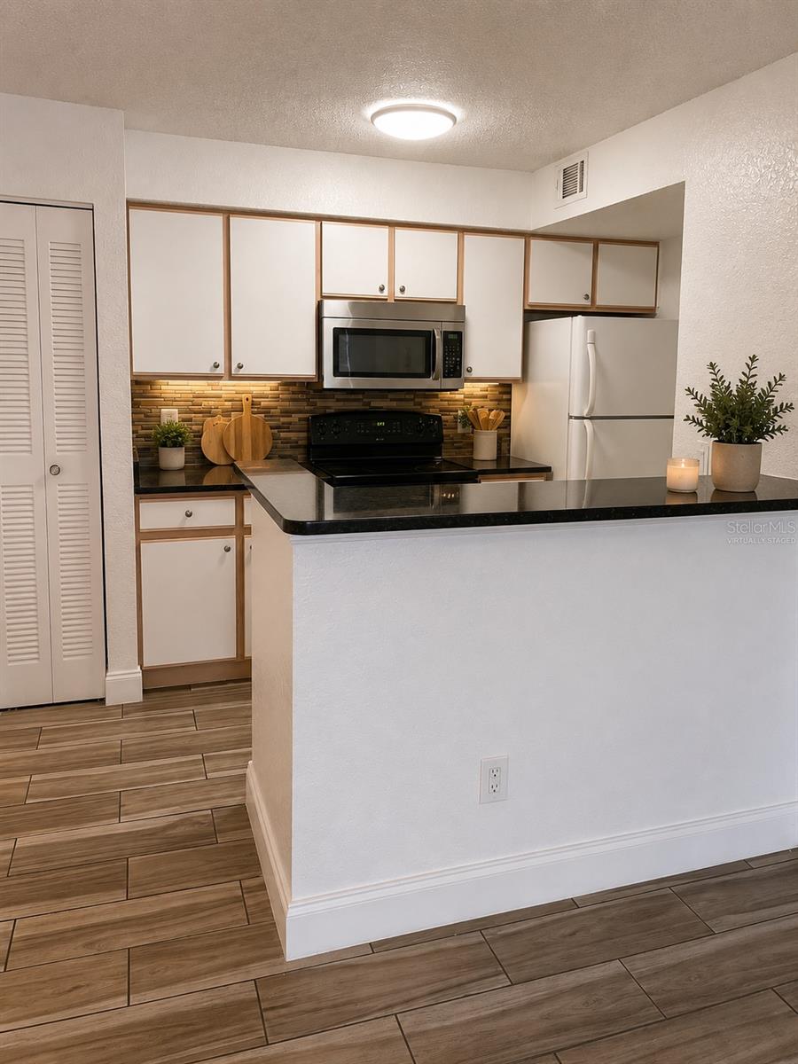 2208 ANTIGUA PLACE 938