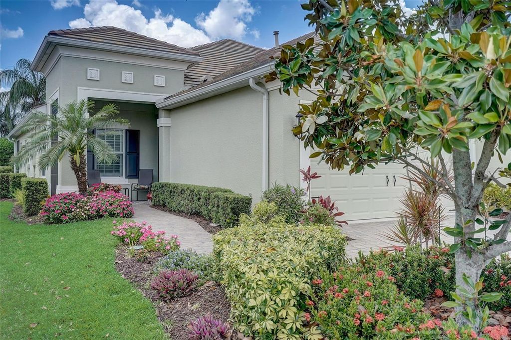 Photo of 4826 Maymont Park Circle, Bradenton, FL 34203 (MLS # A4678194)