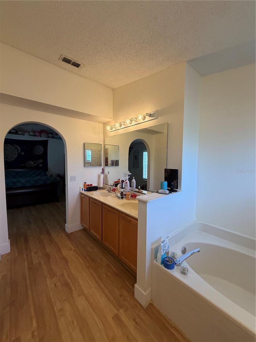 WETHERBEE LAKES SUB - Residential