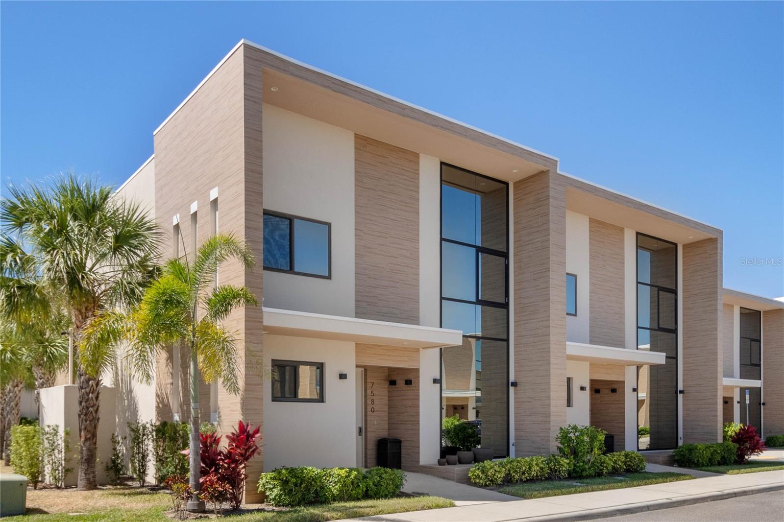 7580 BROOKLYN DRIVE