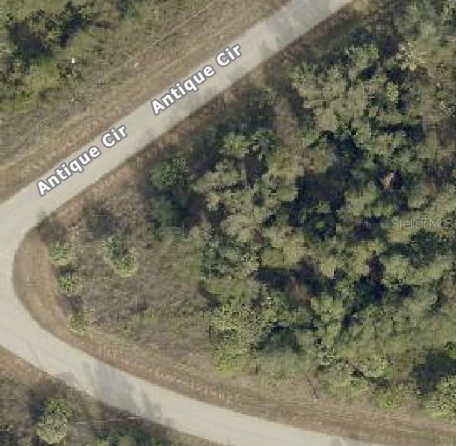 Welcome to Pilgrim Road in North Port! This spacious 13,593 sq. ft. corner lot offers the perfect opportunity to design and build the home you’ve been dreaming of. With its oversized dimensions, you’ll have plenty of space for a pool, extended driveway, garden, or even extra room to park your boat or RV.
Nestled in a growing area of North Port, this property provides a peaceful setting while still being close to shopping, dining, schools, and I-75 for easy commuting. Just a short drive takes you to the stunning Gulf beaches, golf courses, and world-class fishing and boating.
Whether you’re looking to build now or invest for the future, this prime lot offers incredible potential. With no HOA or deed restrictions, you’ll have the freedom to create the lifestyle you want.