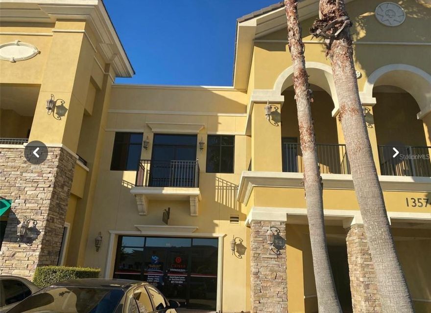 Office in Commercial Park in Hunters Creek. Great location in South John Young Parkway intersection with SR 417 (Central Florida Greenway). This property has spacious areas and a Balcony. Luxurious lobby and restrooms building. Village Park has lots of restaurants, pubs, banks offices, stores, medical services, daycare, spacious parking lot, etc