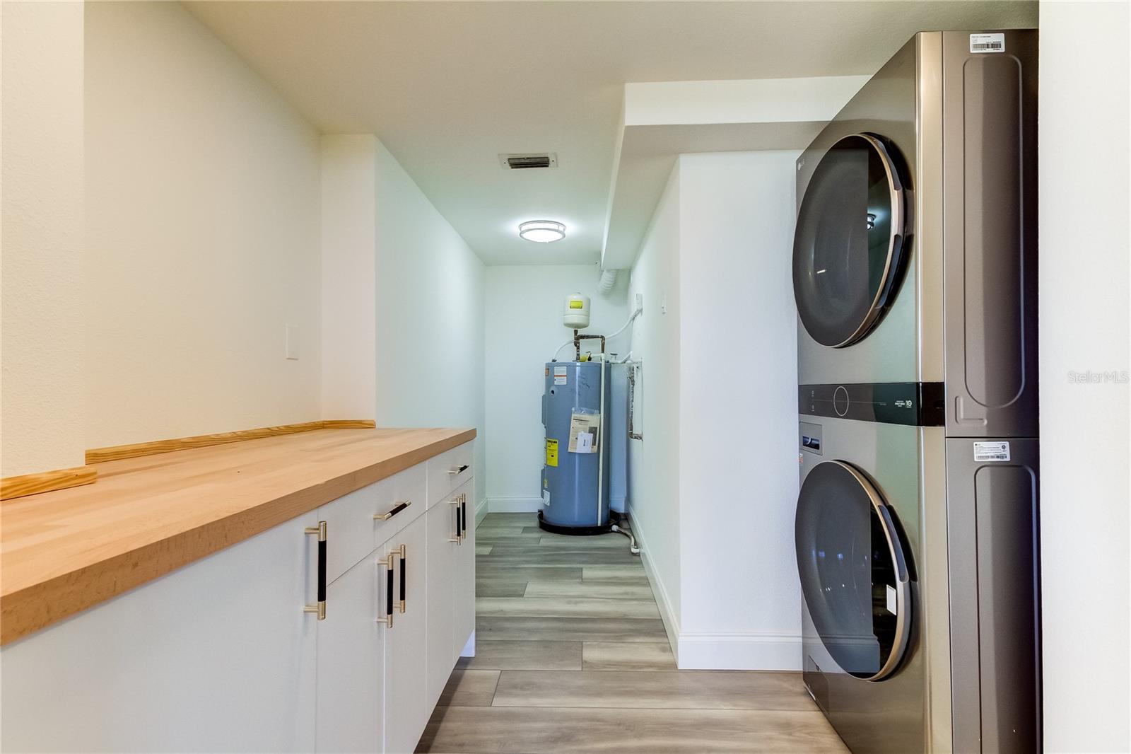 HARBOR BLUFFS WATERFRONT CONDO - Residential Lease