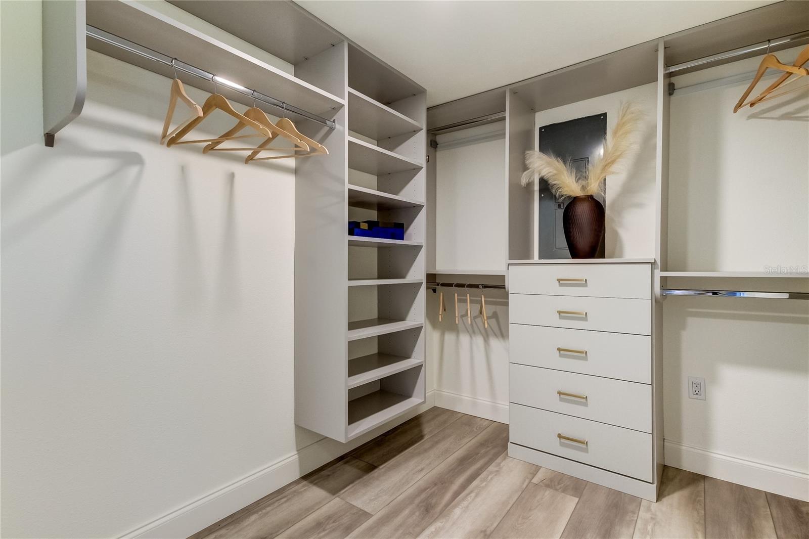 HARBOR BLUFFS WATERFRONT CONDO - Residential Lease