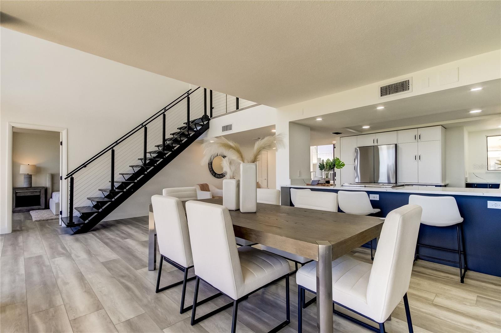 HARBOR BLUFFS WATERFRONT CONDO - Residential Lease