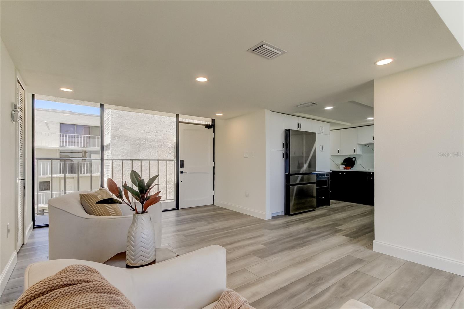 HARBOR BLUFFS WATERFRONT CONDO - Residential Lease