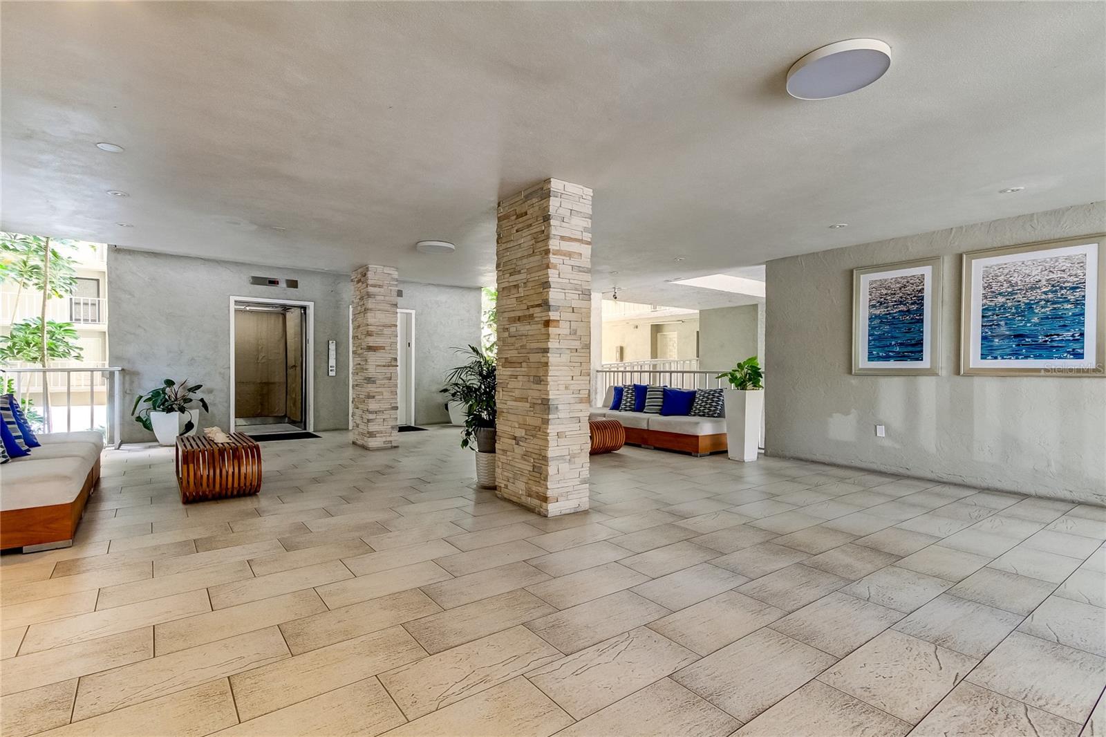 HARBOR BLUFFS WATERFRONT CONDO - Residential Lease