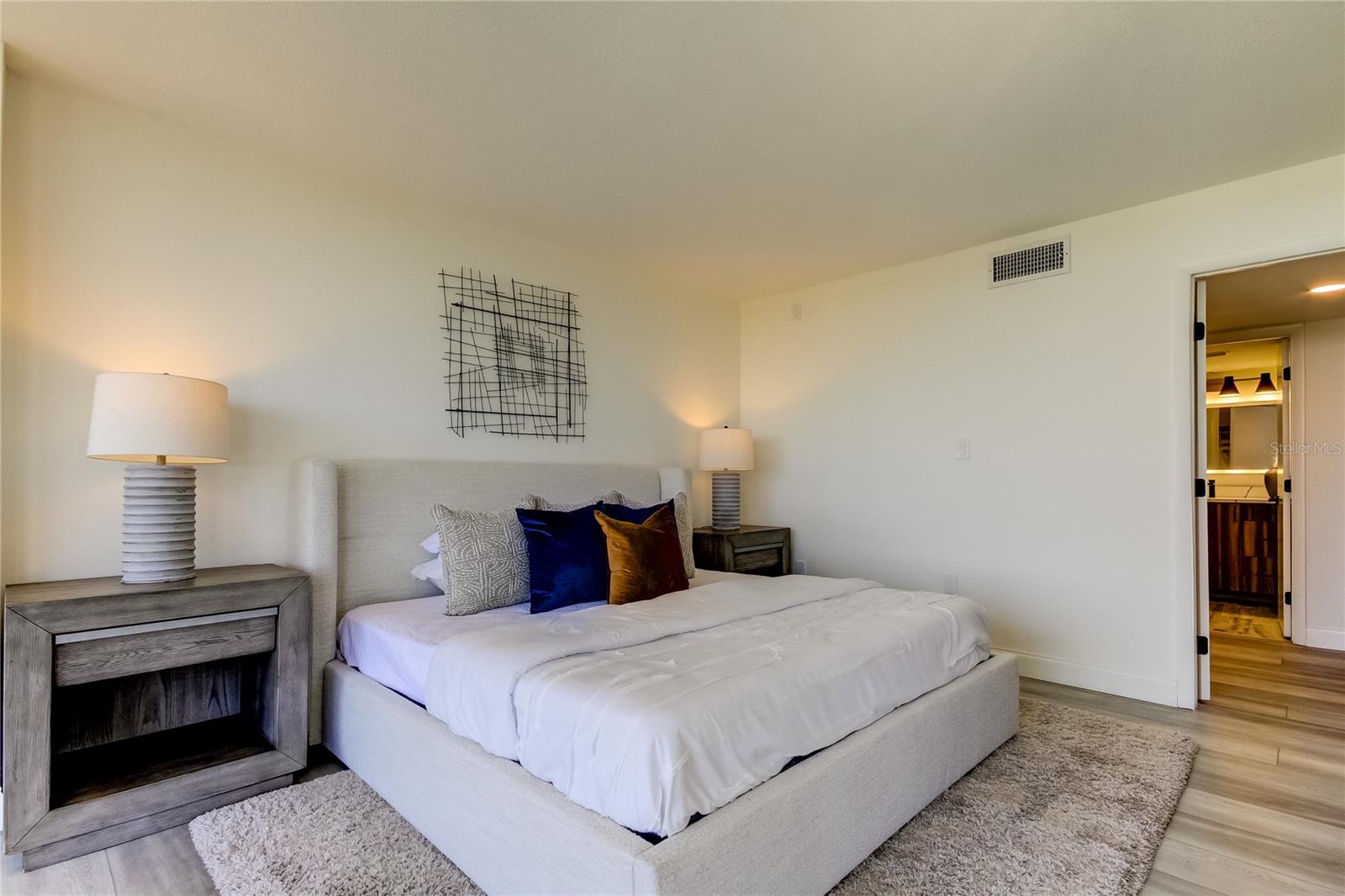 HARBOR BLUFFS WATERFRONT CONDO - Residential Lease