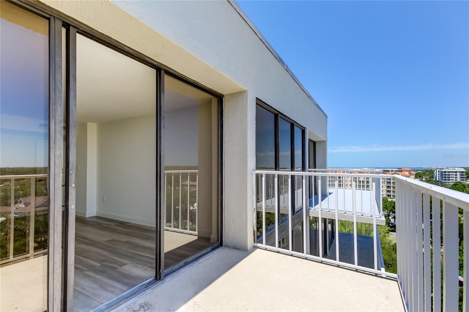 HARBOR BLUFFS WATERFRONT CONDO - Residential Lease