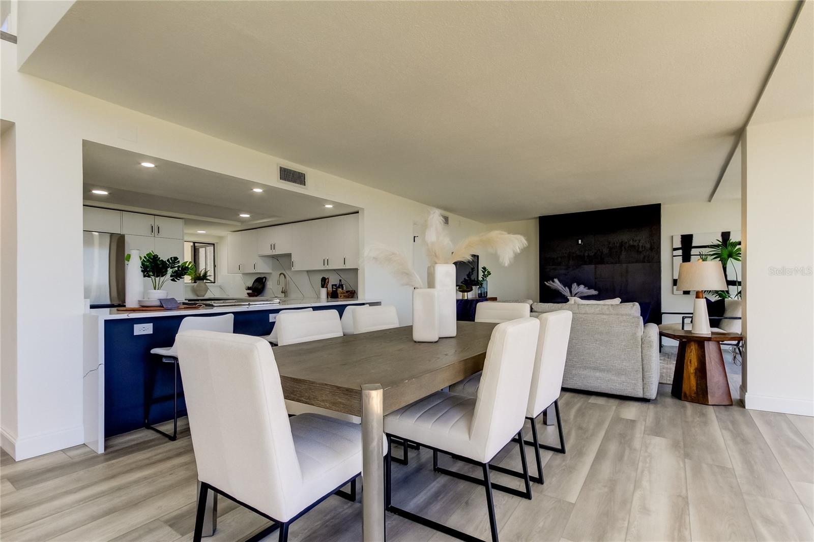 HARBOR BLUFFS WATERFRONT CONDO - Residential Lease