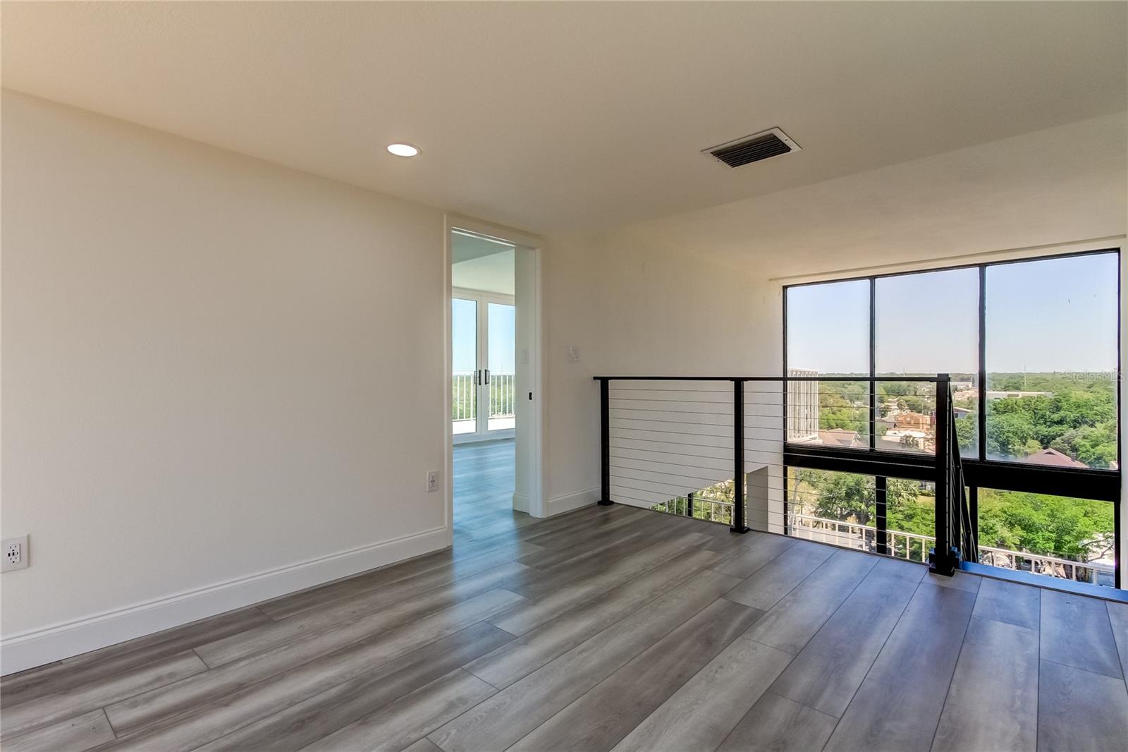 HARBOR BLUFFS WATERFRONT CONDO - Residential Lease