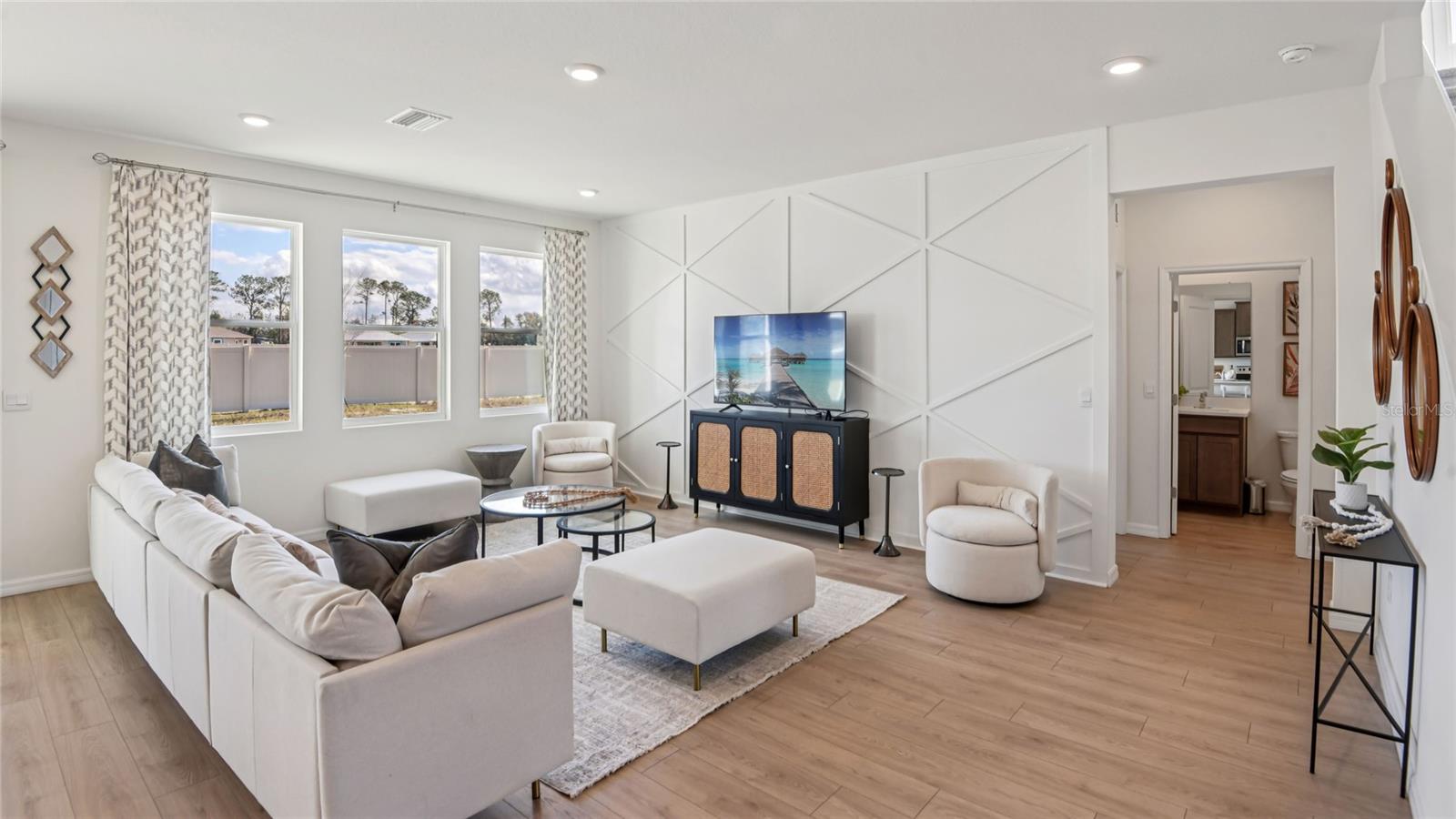 OAKS PRESERVE - Residential