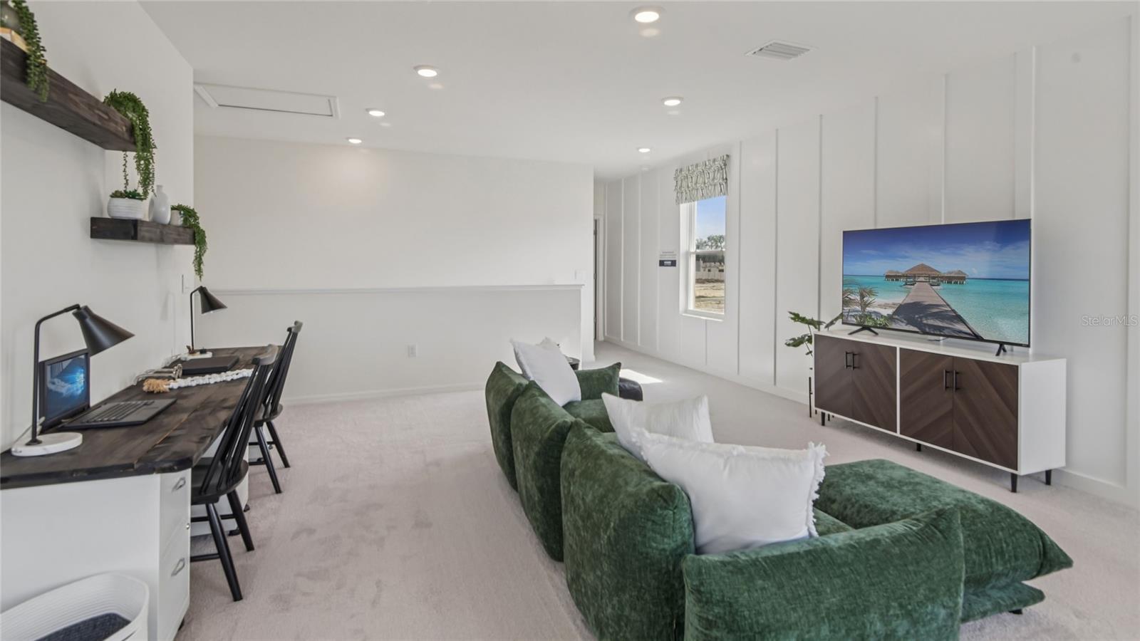 OAKS PRESERVE - Residential