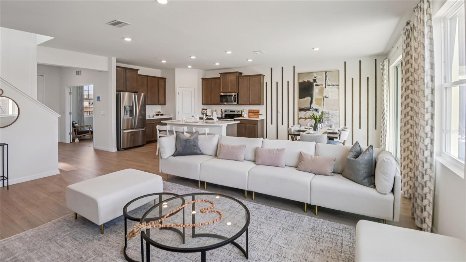 OAKS PRESERVE - Residential