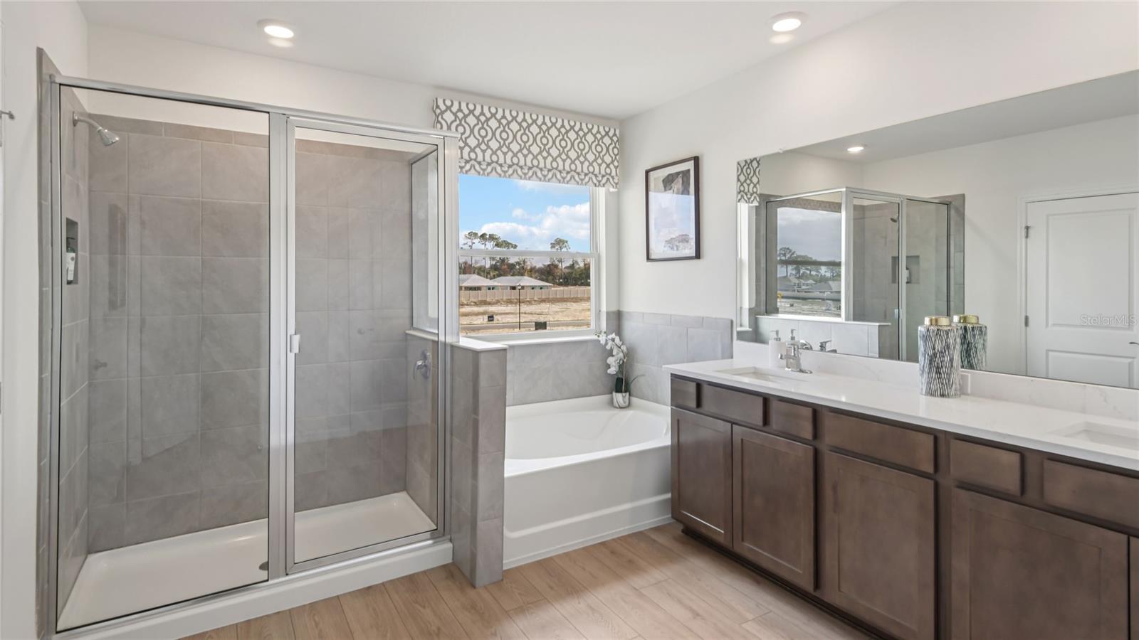 OAKS PRESERVE - Residential