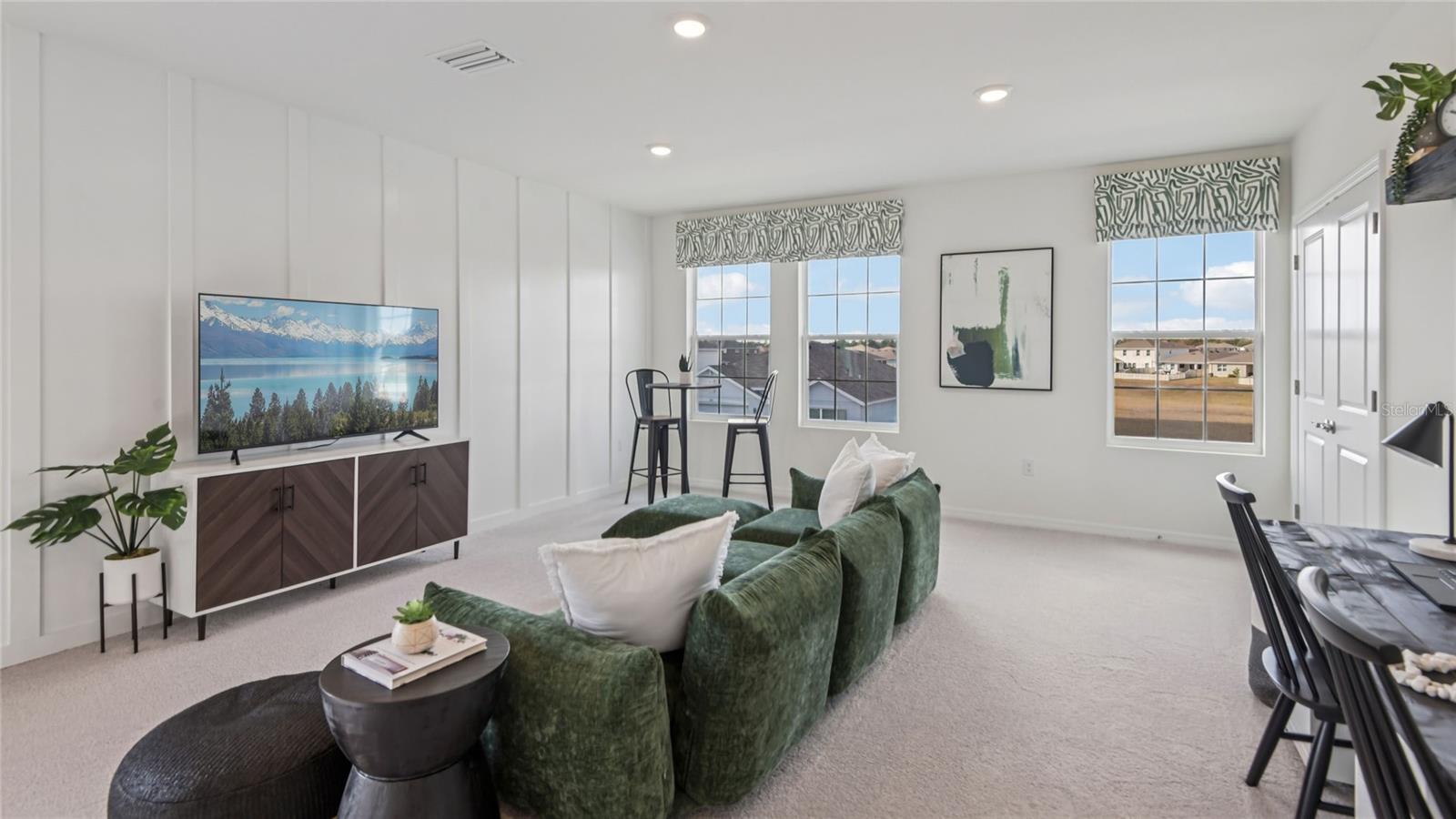 OAKS PRESERVE - Residential