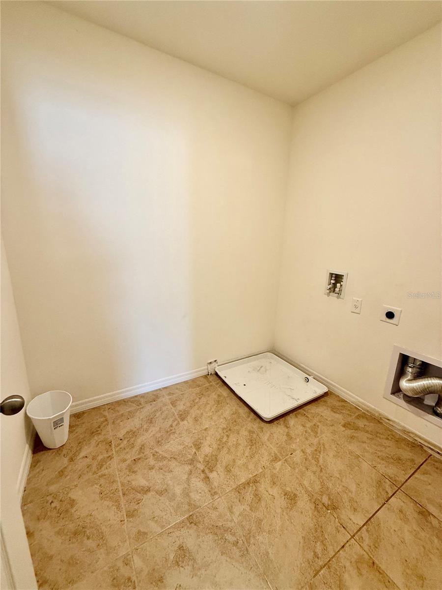 LAKE CHARLES RESIDENCE PH 2 - Residential Lease