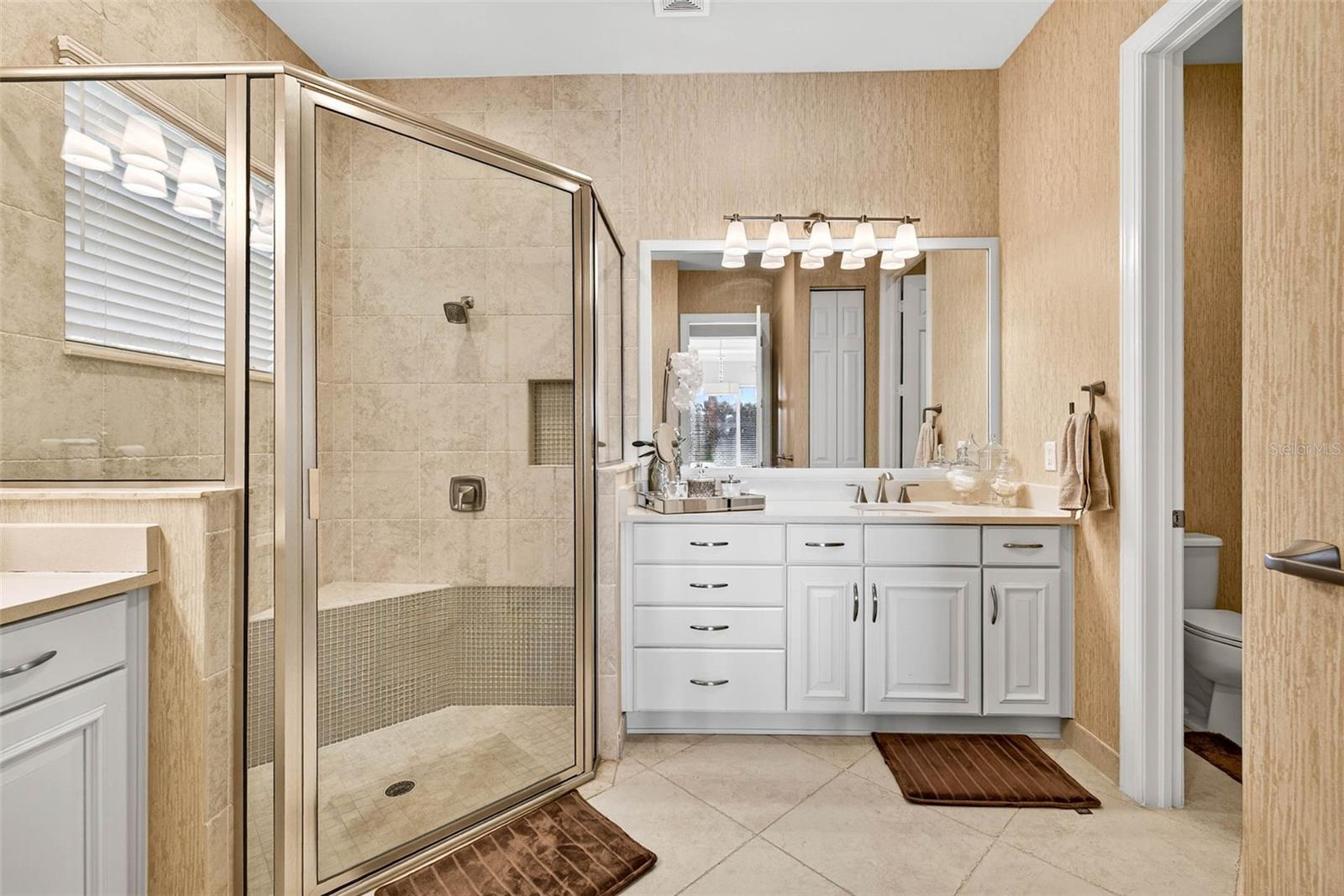 VALENCIA LAKES TR C - Residential