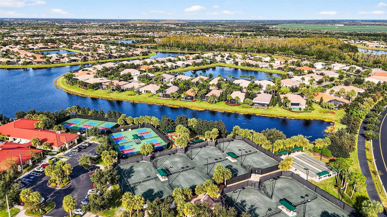 VALENCIA LAKES TR C - Residential