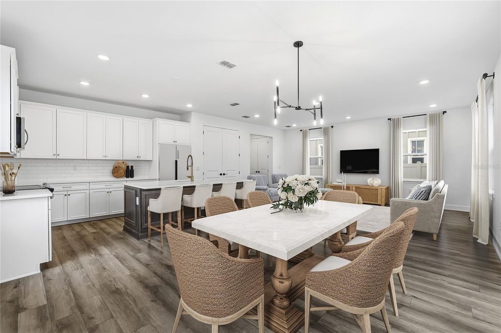 Photo of 412 W Paris Street, Tampa, FL 33604 (MLS # TB8437819)