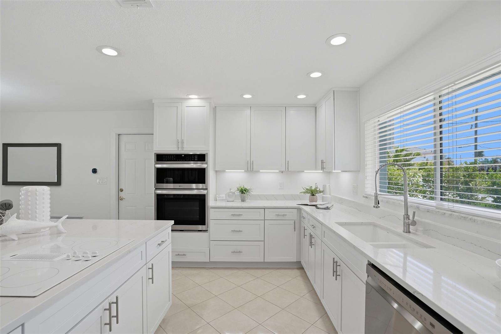 PASADENA ISLE - Residential