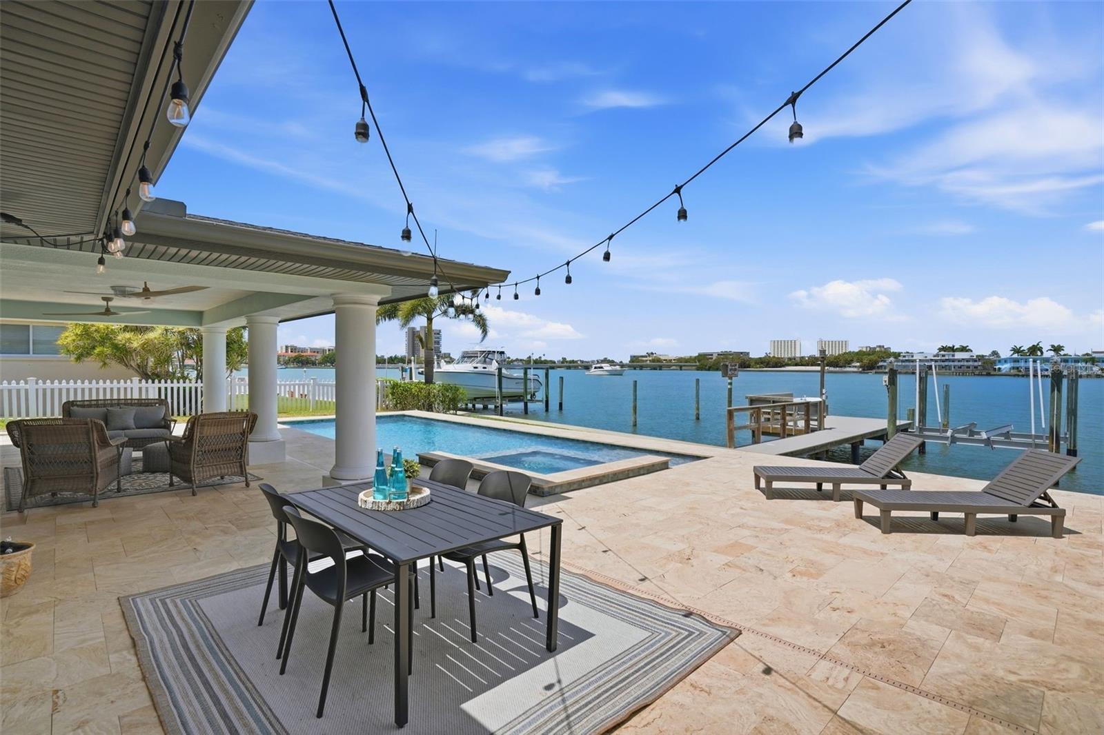 PASADENA ISLE - Residential