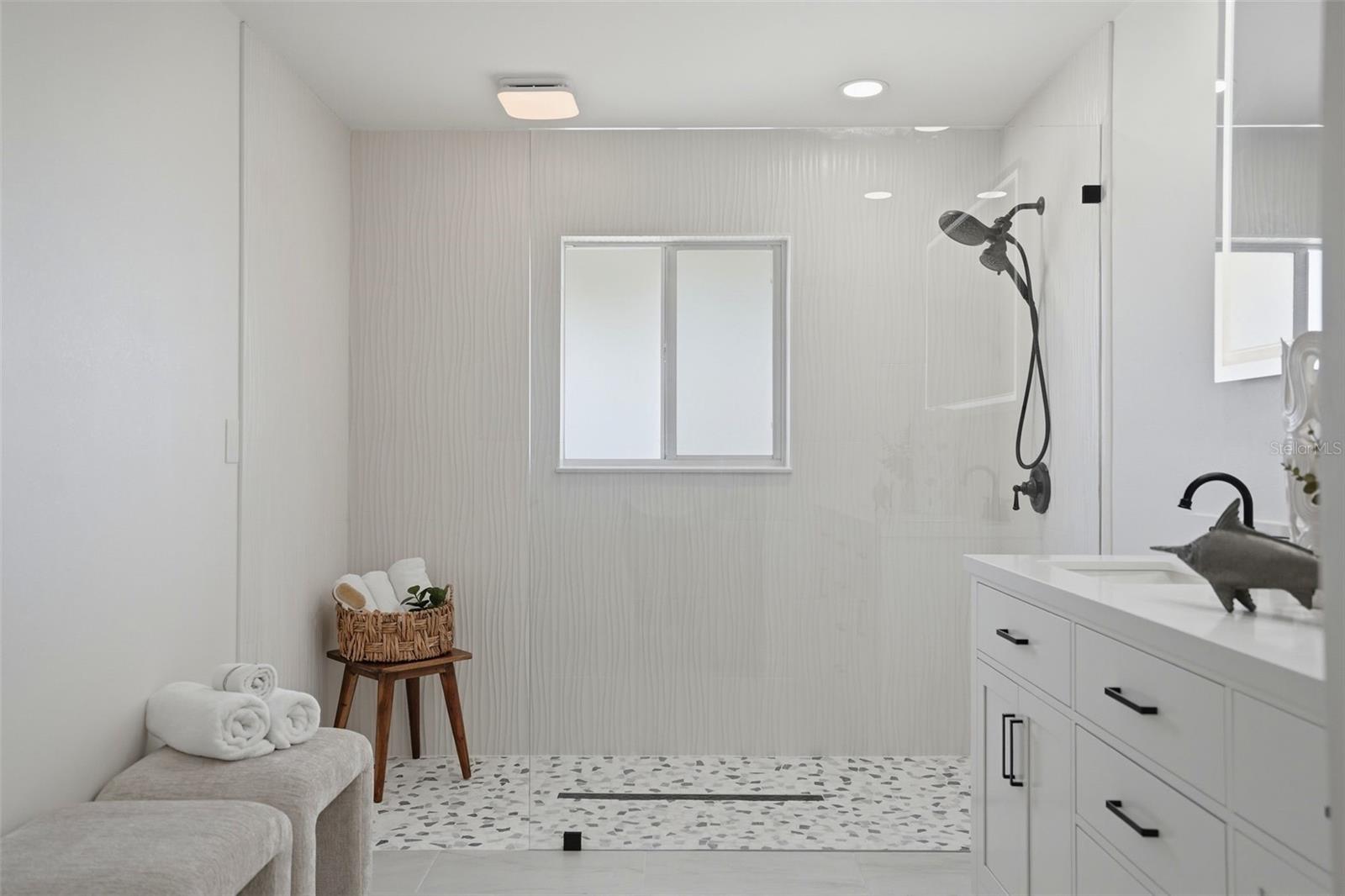 PASADENA ISLE - Residential