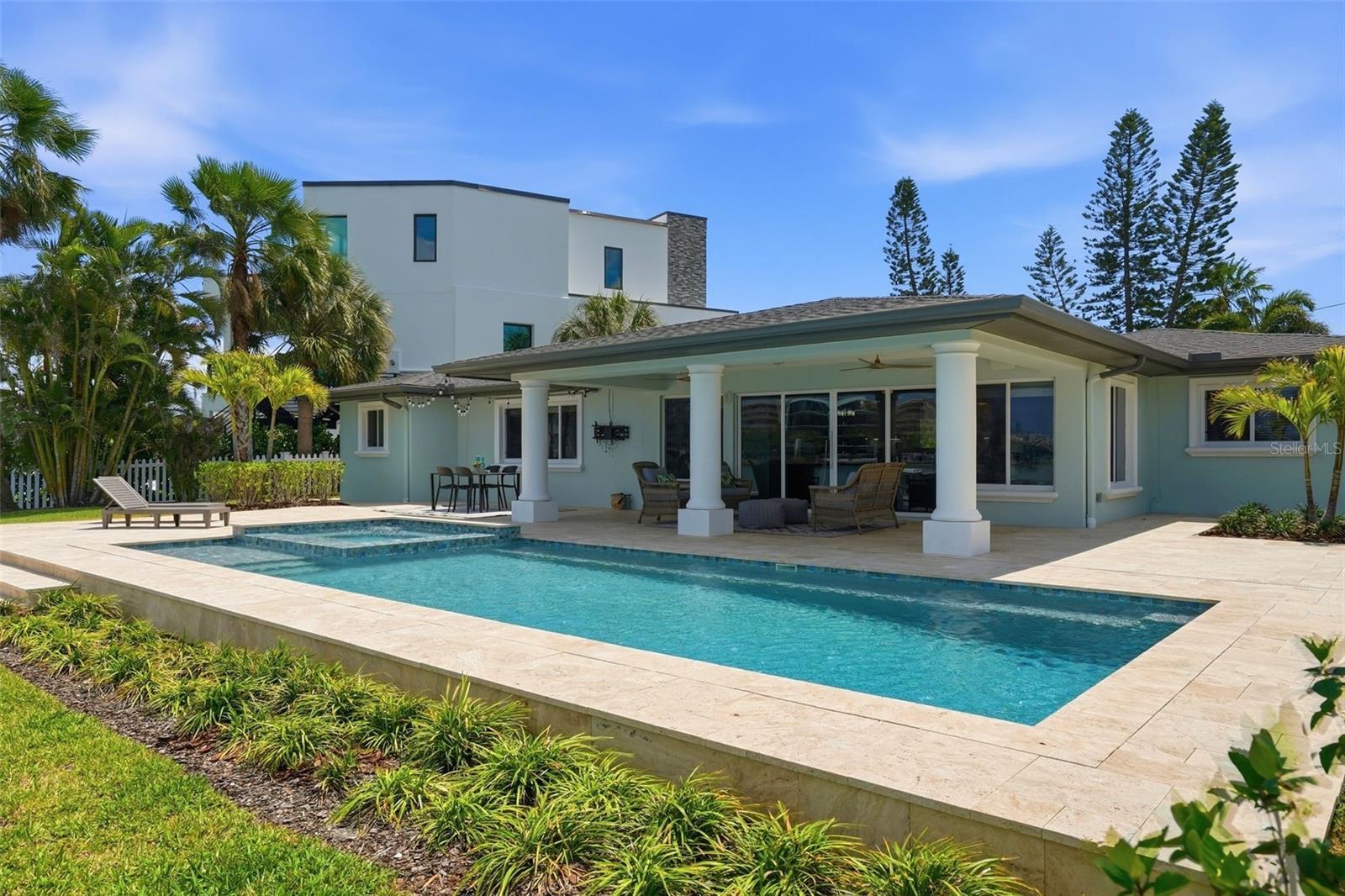 PASADENA ISLE - Residential