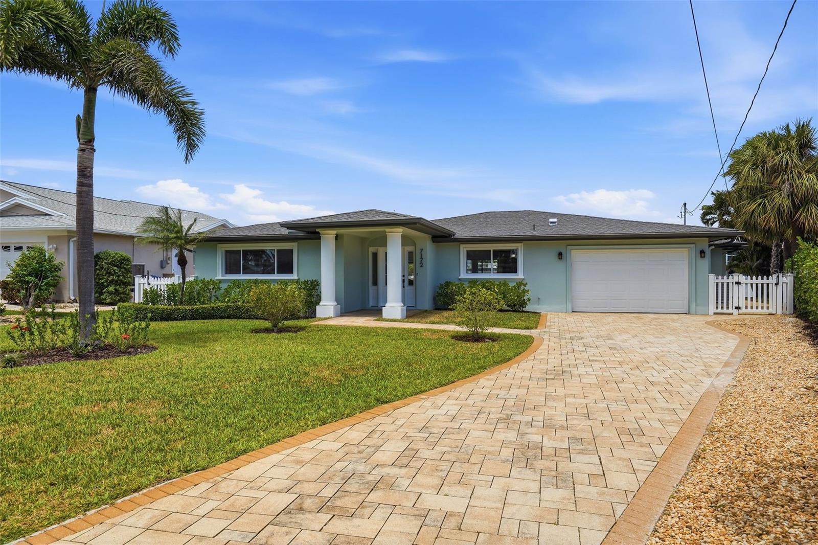 PASADENA ISLE - Residential