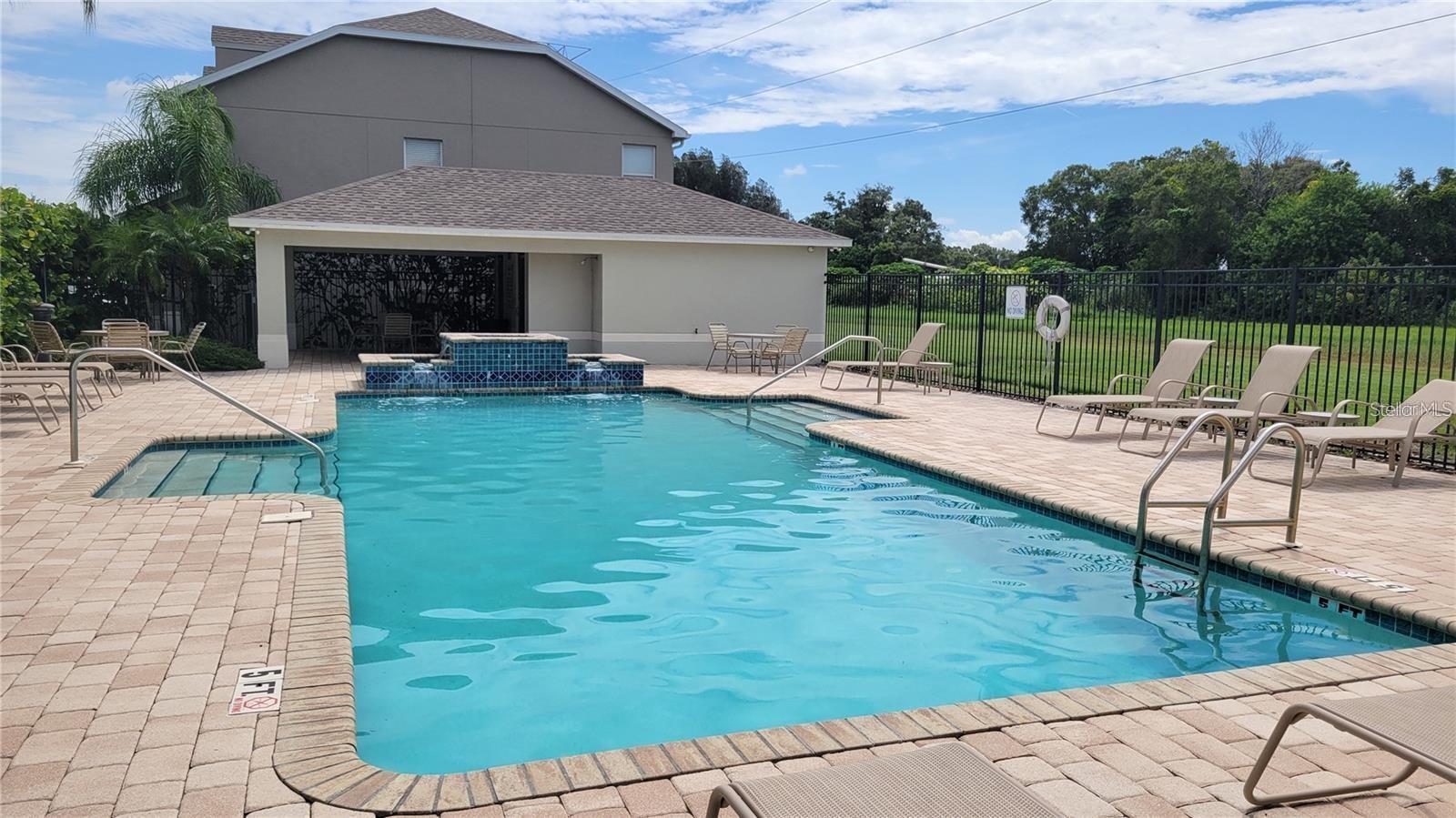 SEMINOLE PALMS AT LARGO - Residential