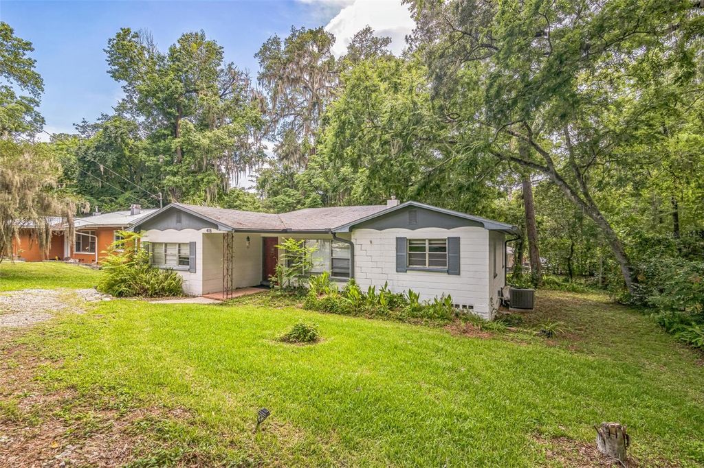 Photo of 418 NW 27th Terrace, Gainesville, FL 32607 (MLS # FC310474)