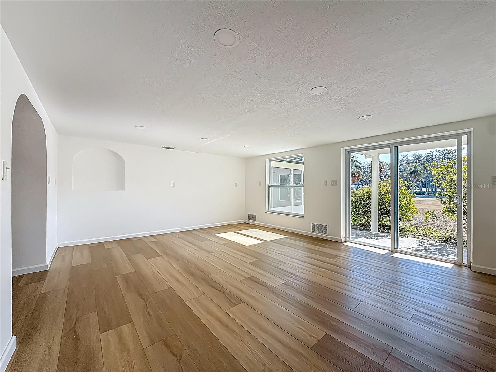 RIVERVIEW TERRACE REP - Residential