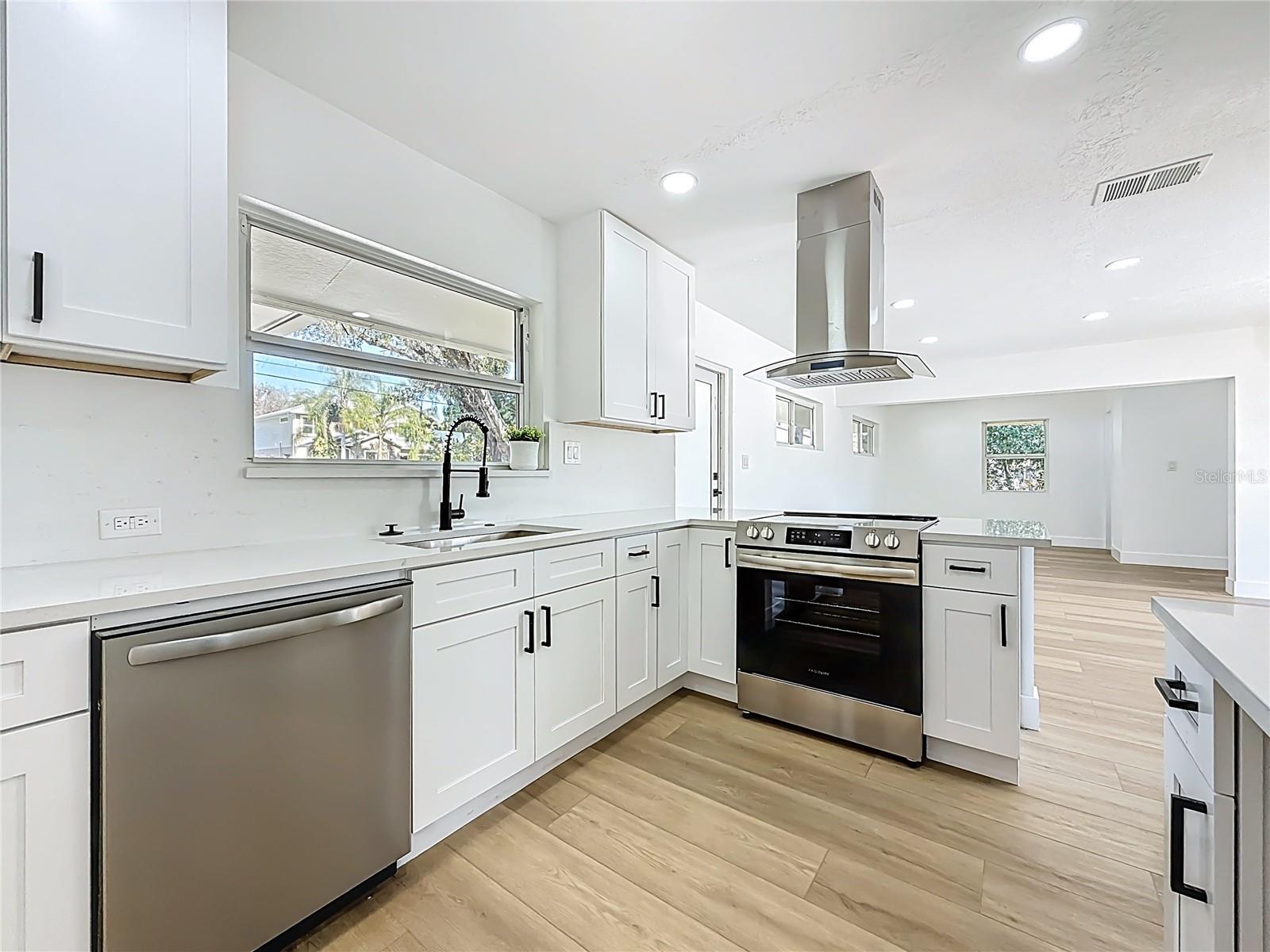 RIVERVIEW TERRACE REP - Residential