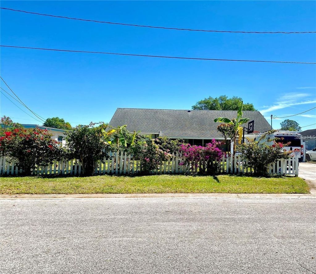Photo of 607 N Forrest Avenue, Kissimmee, FL 34741 (MLS # NS1088254)
