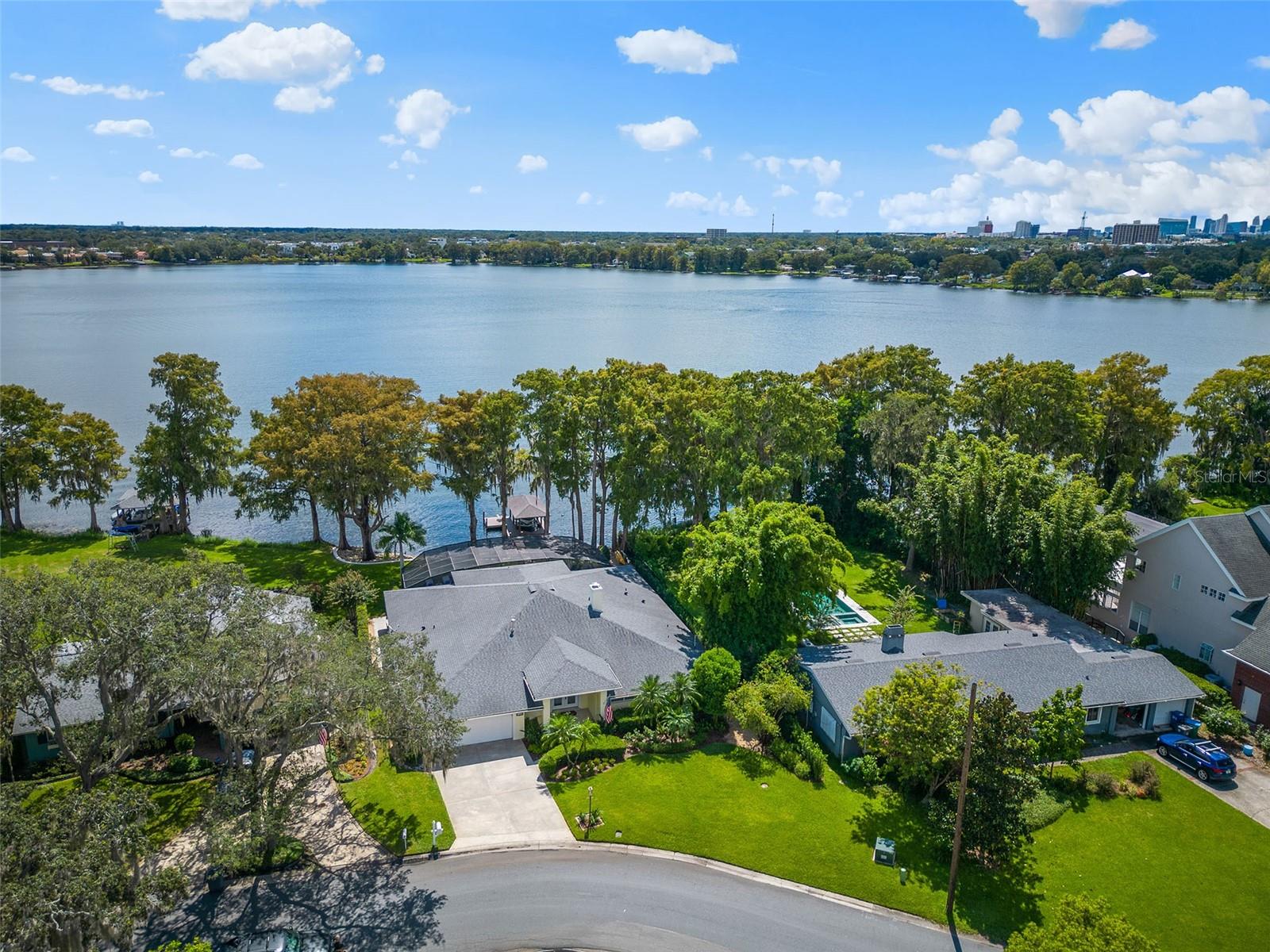 KILLARNEY POINT - Residential