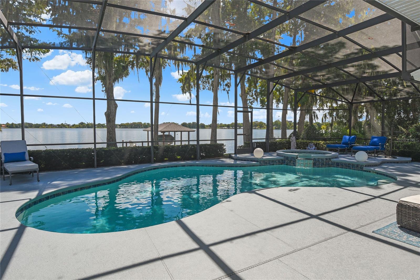 KILLARNEY POINT - Residential